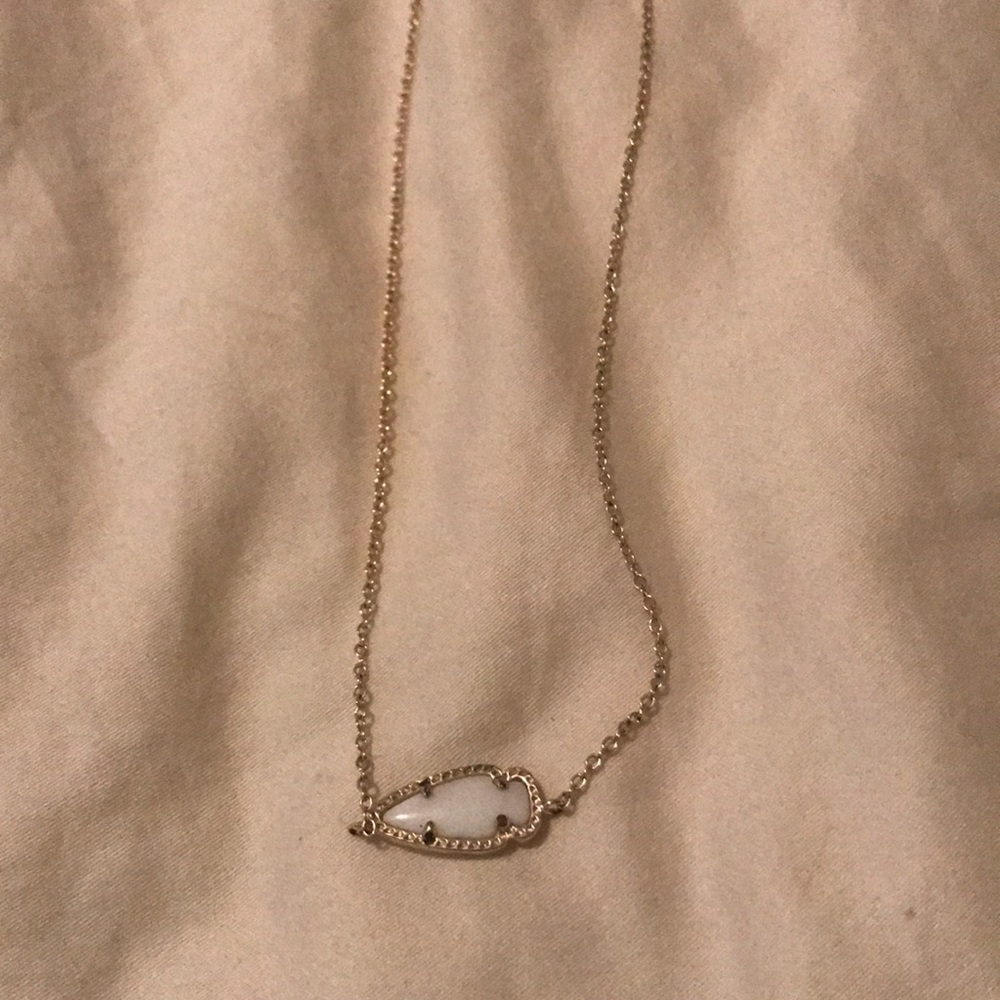 Kendra Scott arrowhead necklace